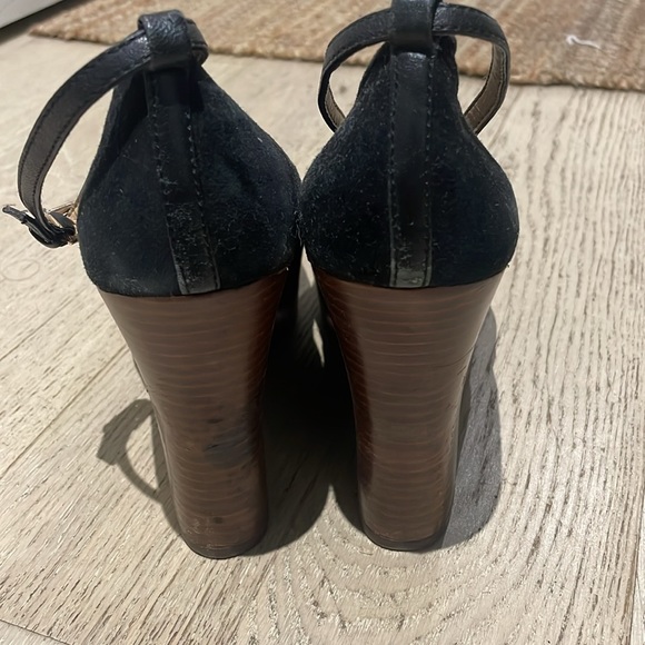 Report Black Suede Platform Mary-Jane Shoes SZ 9.5 - Picture 2 of 2